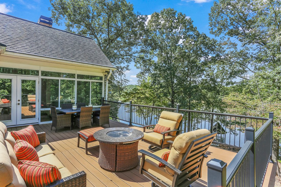 Waterfront Home On 1.3+/ Private Acres In Locust Grove, United