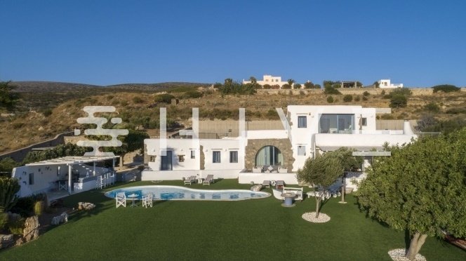 Villa in Paros, Aegean, Greece 2 - 13845874