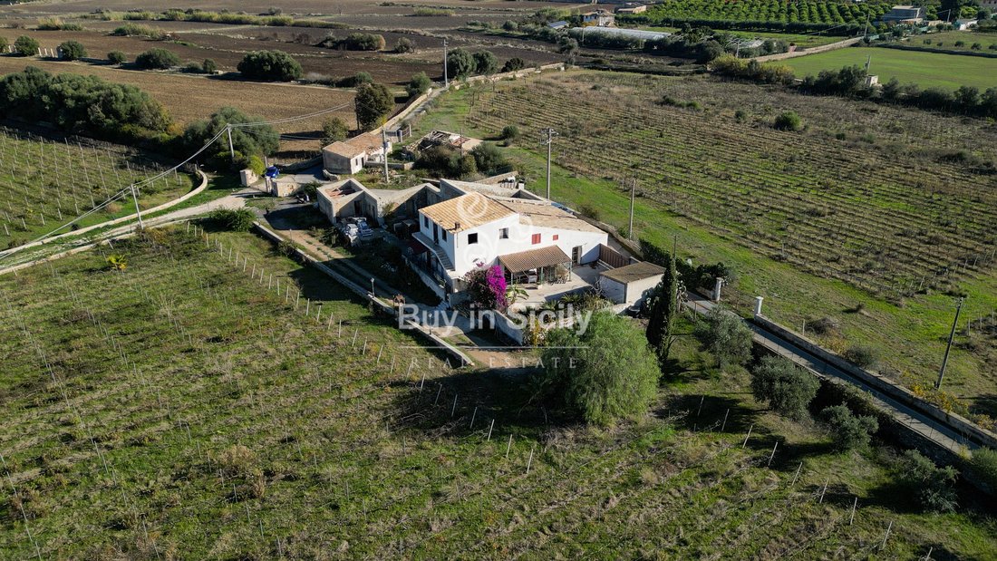 Villa in Fontane Bianche, Sicily, Italy 3 - 13852737
