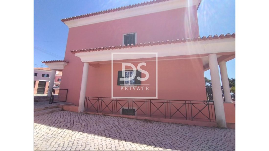 Villa in Rio de Mouro, Lisbon, Portugal 5 - 13824908