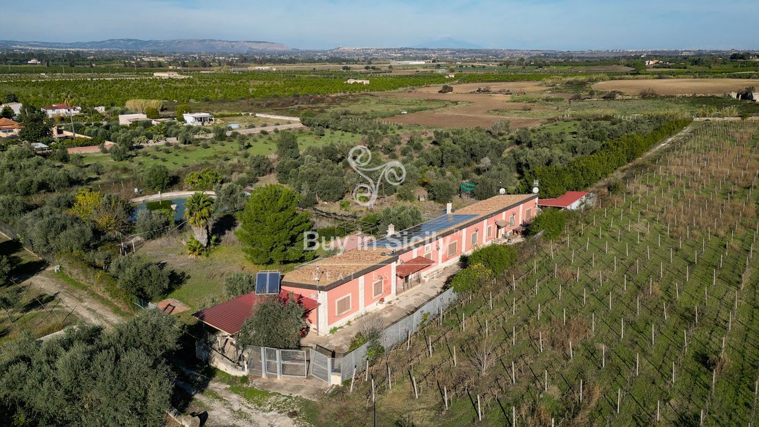 Villa in Fontane Bianche, Sicily, Italy 1 - 13852737