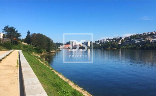 Land in Vilar de Andorinho, Porto District, Portugal 1