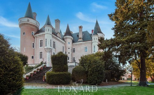 Castello a La Berthenoux, Centro, Francia 1