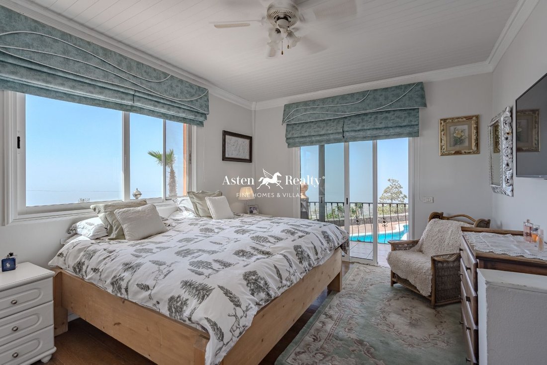 Villa in Adeje, Canary Islands, Spain 3 - 13858034