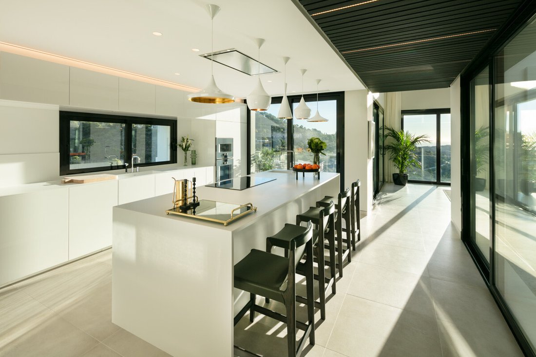 Villa in Benahavis, Andalusia, Spain 5 - 13855590