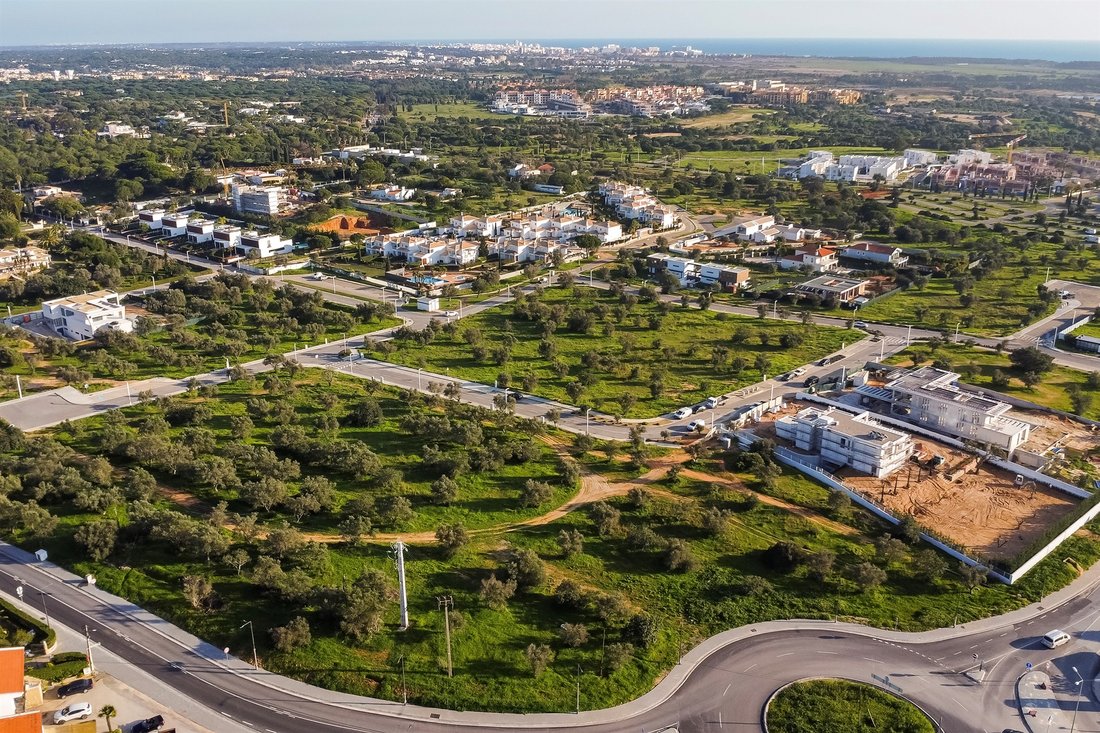 Land in Vilamoura, Quarteira, Algarve 2 - 13859638