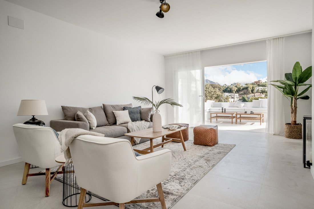 Apartment in La Quinta, Benahavis, Andalusia 1 - 13855558
