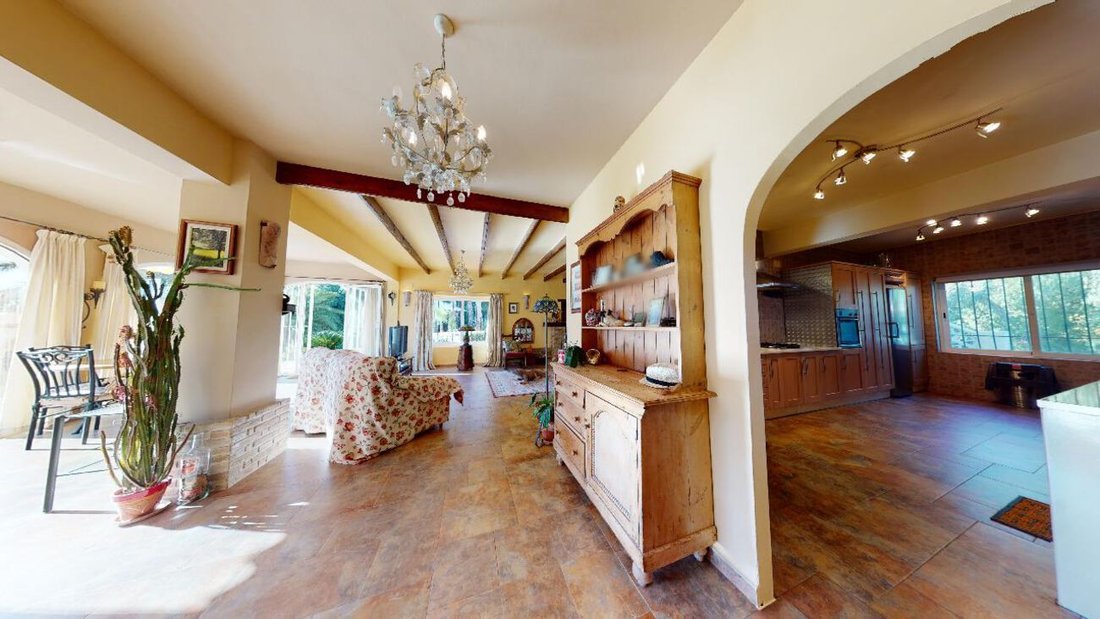 Villa in l'Alfas del Pi, Valencian Community, Spain 2 - 12417041