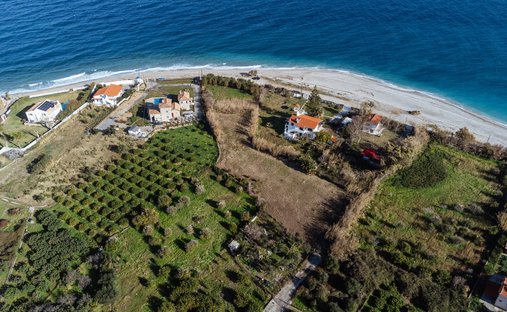 Land in Akratas, Peloponnese, Western Greece and the Ionian, Griechenland 1