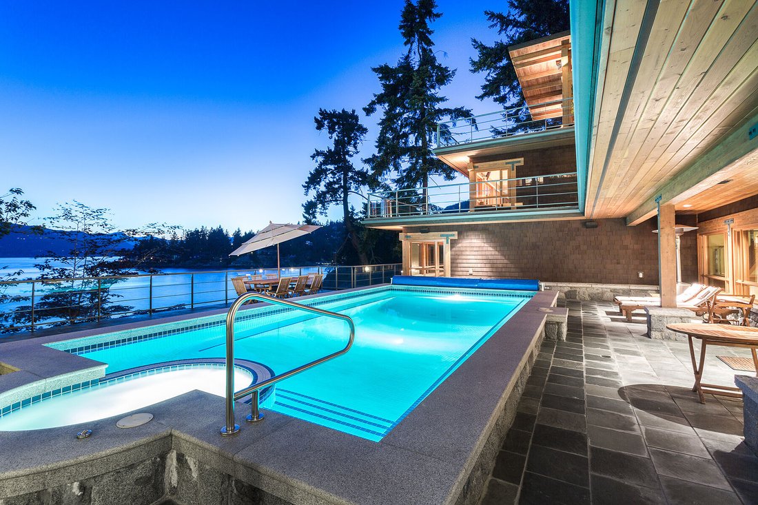 West Vancouver, British Columbia, Canada 5 - 13864264