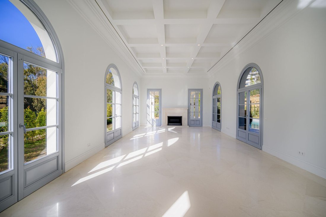 Villa in Nueva Andalucia, Marbella, Spain 4 - 13860872