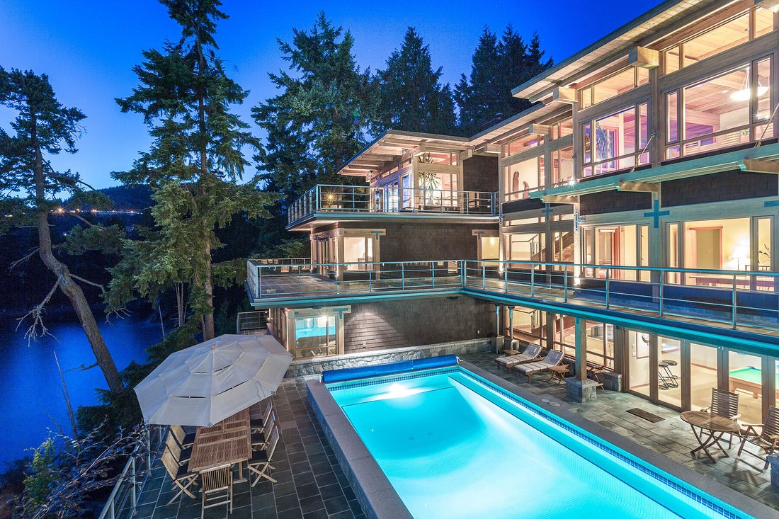 West Vancouver, British Columbia, Canada 2 - 13864264
