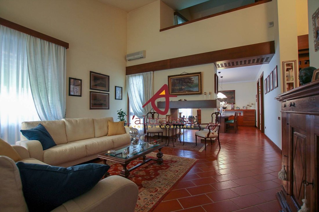 Villa in Lamporecchio, Tuscany, Italy 2 - 13860214