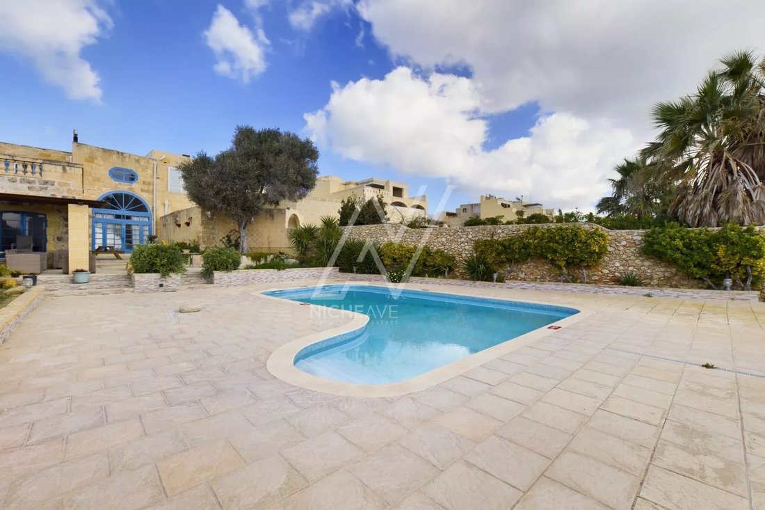 Lovely Farmhouse With Pool In San Lawrenz, Gozo In Xaghra, Malta For