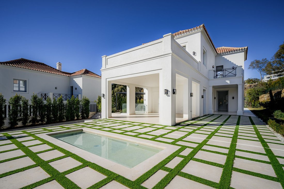 Villa in Nueva Andalucia, Marbella, Spain 1 - 13860872