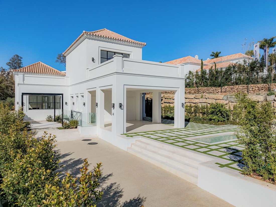 Villa in Nueva Andalucia, Marbella, Spain 3 - 13860872