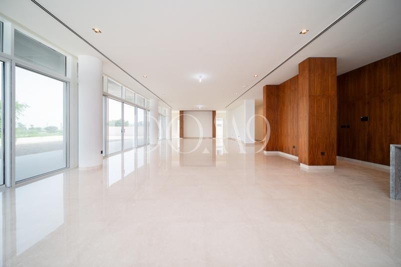Villa in United Arab Emirates 2 - 13864289