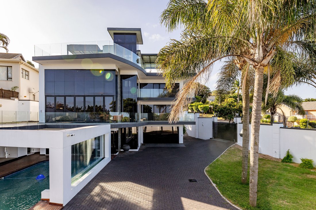 House in Umhlanga Ridge, KwaZulu-Natal, South Africa 1 - 13860761