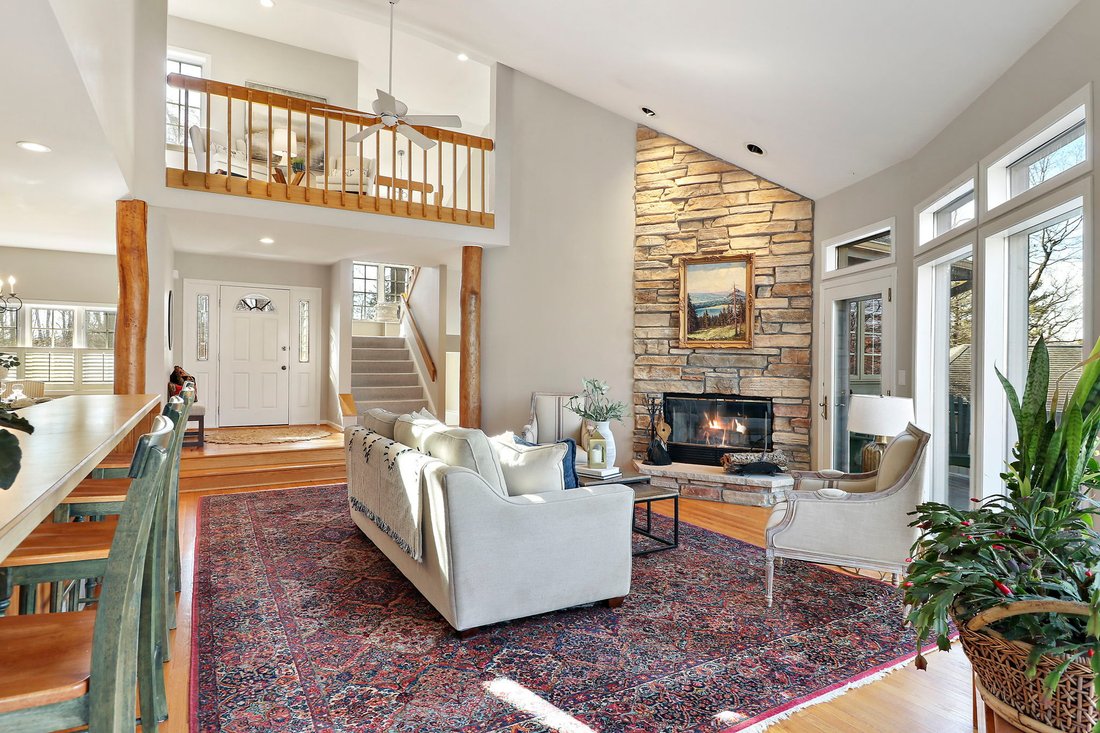 407 Deerpath West, Fontana, In Fontana On Geneva Lake, Wisconsin