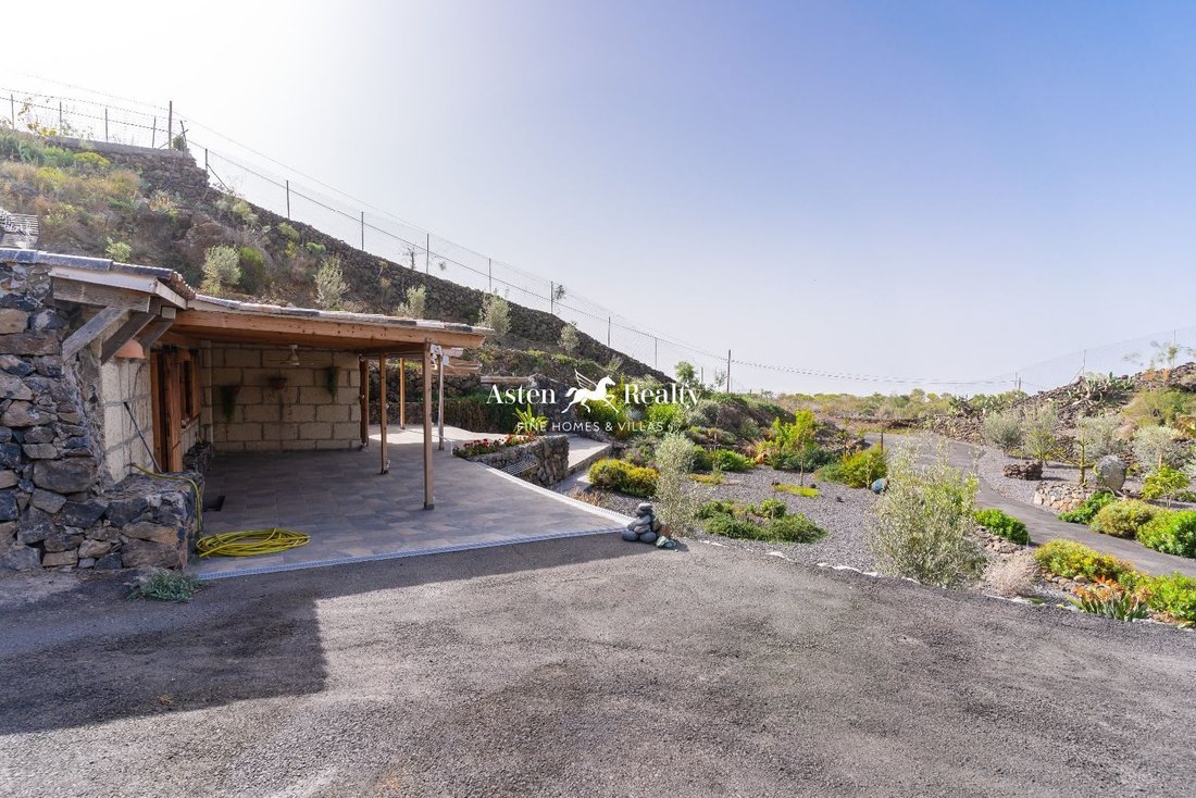 Villa in Guia de Isora, Canary Islands, Spain 3 - 13867457