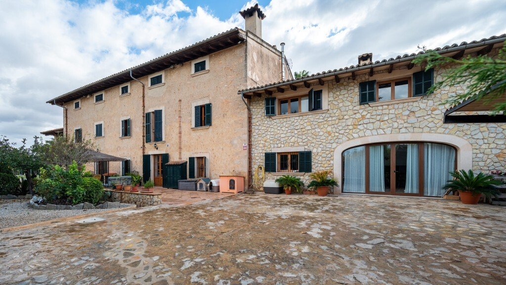 House in Santa Maria del Cami, Balearic Islands, Spain 4 - 13865508