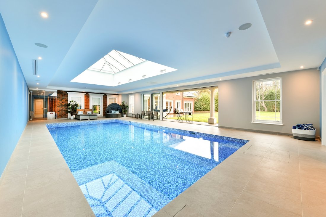 Extraordinary Six Bedroom House In Cobham In Cobham, England, United ...