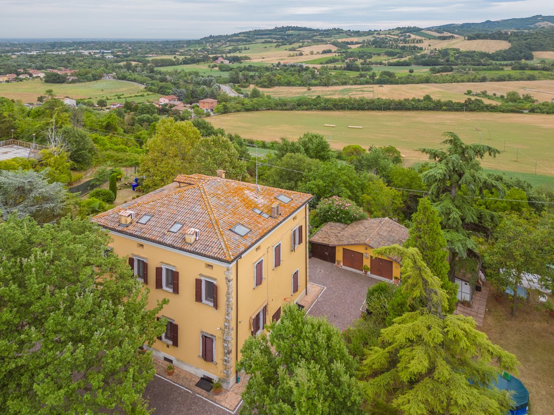 House in Quattro Castella, Emilia-Romagna, Italy 1 - 13877175