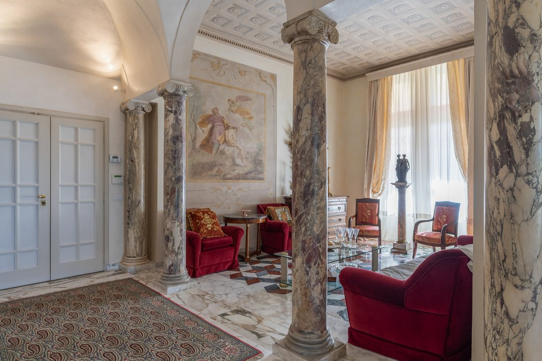 Villa in Center, Florence, Tuscany 5 - 13874305