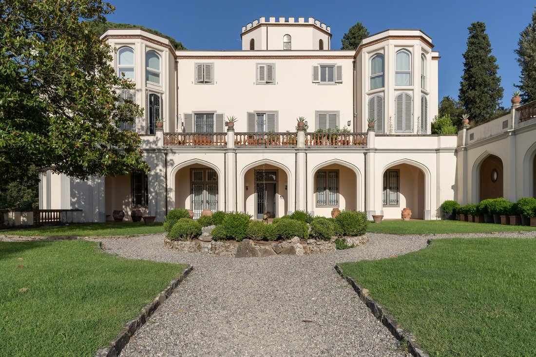 Villa in Center, Florence, Tuscany 1 - 13874305