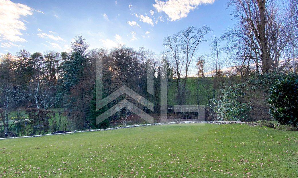 Villa En Plein Cœur De Nyon Dans Un Cadre Champêtre In Nyon, Vaud, Switzerland For Sale (13877661)