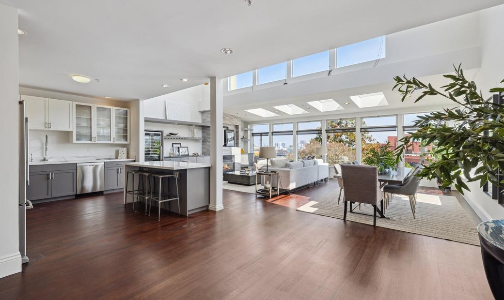A closer look at Penthouse With Expansive Master Bedroom Suite