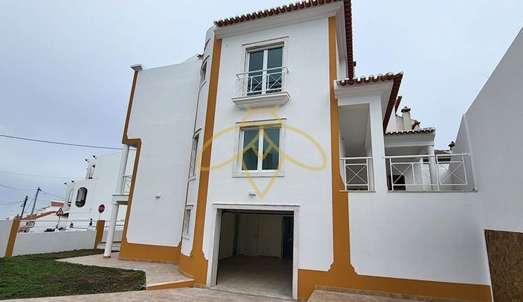 Townhouse in Ericeira, Lisbon, Portugal 1 - 13875382