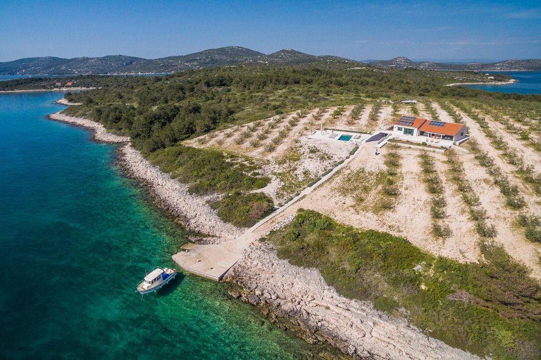 Villa in Kornat, Sibenik-Knin County, Croatia 1 - 11783670