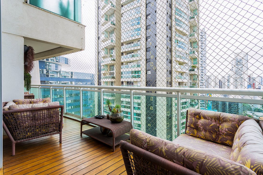 Apartment in São Paulo, State of São Paulo, Brazil 4 - 13812482