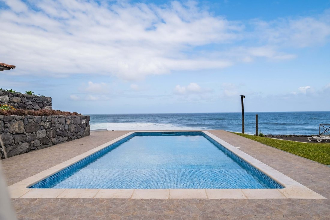 House With Infinity Pool Sea View Island In Sao Vicente, Madeira