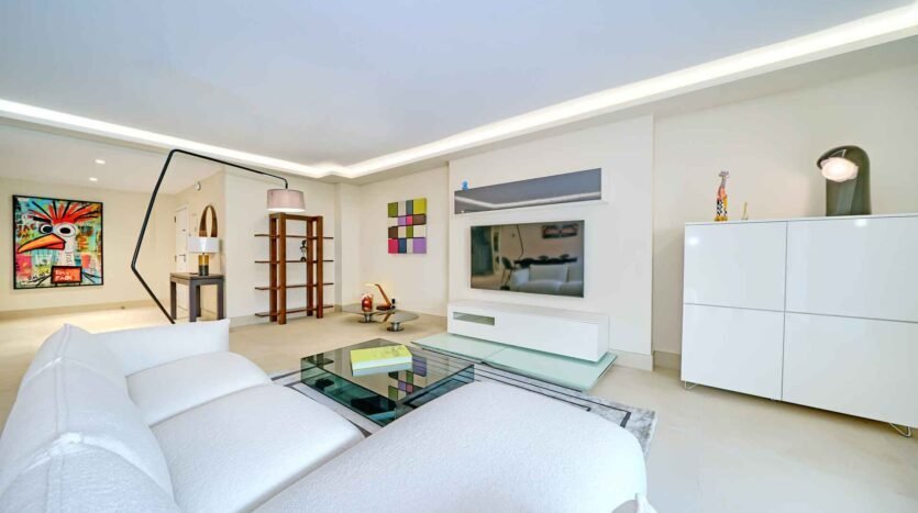 Apartment in Marbella, Andalusia, Spain 5 - 13879960