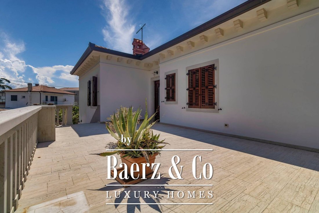 Villa in Umag, Istria County, Croatia 5 - 13619357