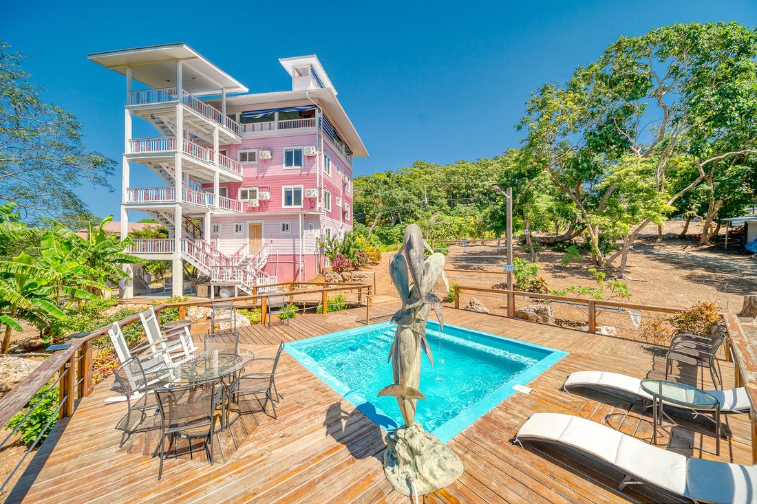 Hummingbird Hotel In Utila, Bay Islands Department, Honduras For Sale