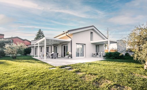 Villa in Sommacampagna, Veneto, Italy 1