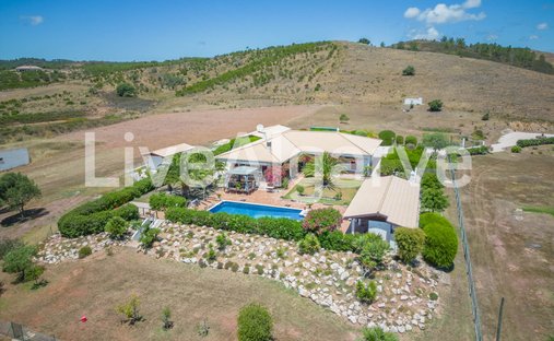 Villa in Bensafrim e Barao de Sao Joao, Algarve, Portugal 1
