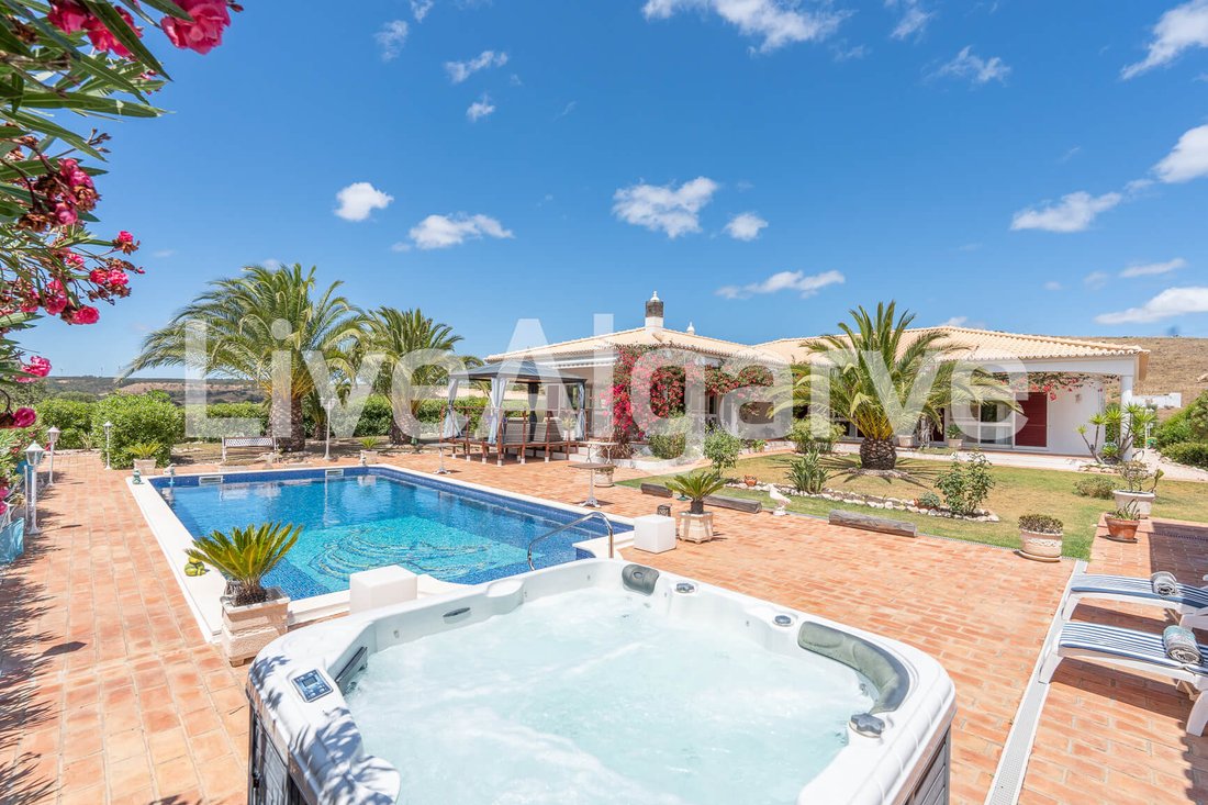 Villa in Bensafrim e Barao de Sao Joao, Algarve, Portugal 3 - 13882374