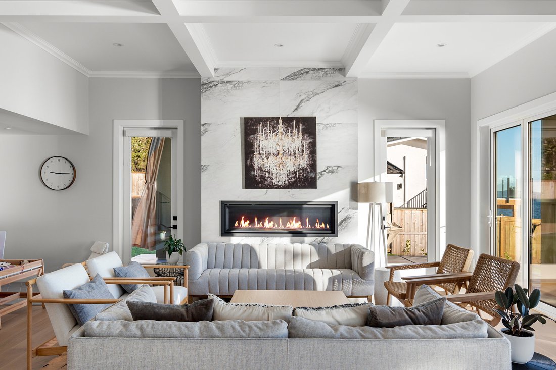 Stunning Waterfront Home In Saanichton, British Columbia, Canada For