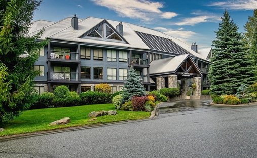 Luxury condos for sale in Whistler, British Columbia, Canada | JamesEdition