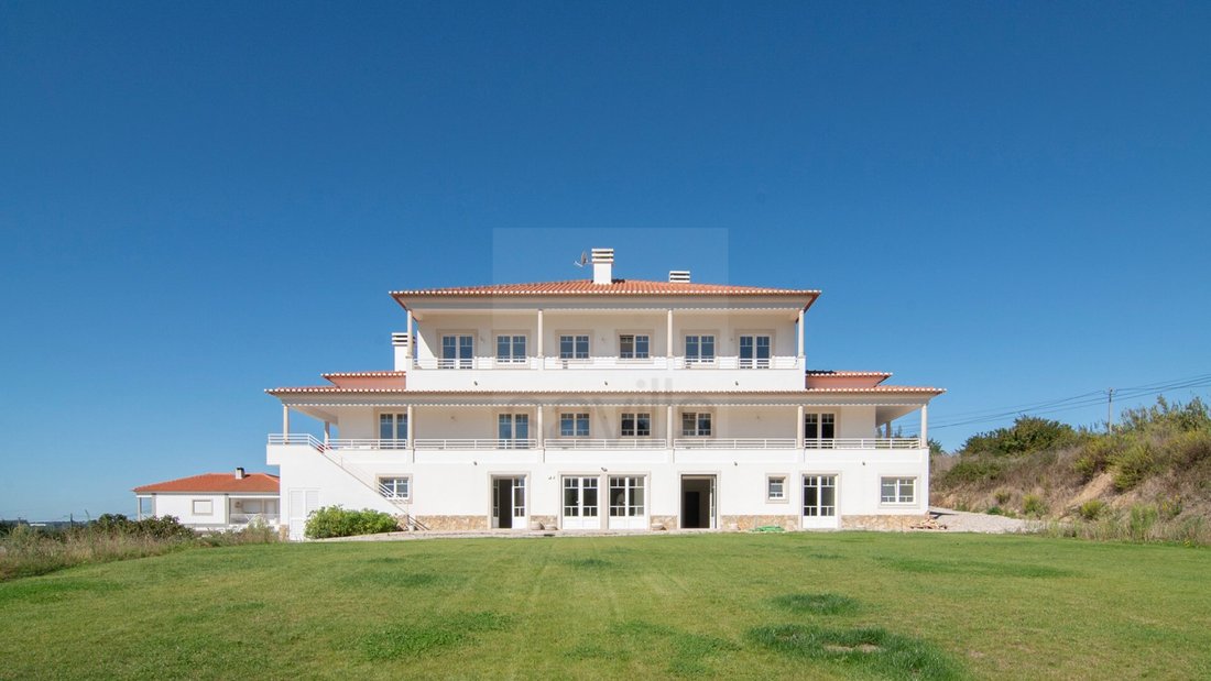 Property With 9 Bedroom Villa And In Bombarral, Leiria District