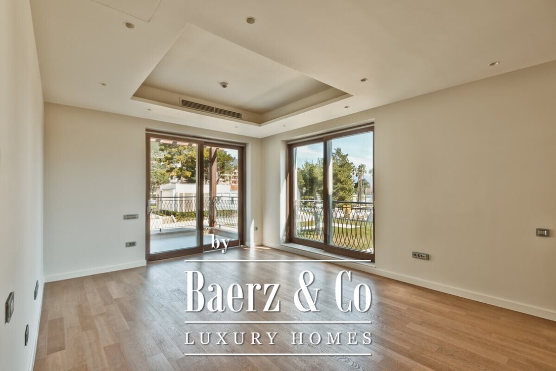 Apartment in Herceg Novi, Herceg Novi Municipality, Montenegro 2 - 13507655