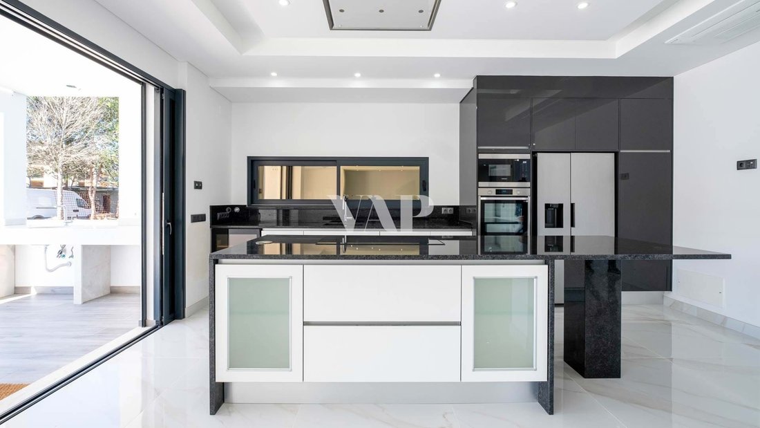 Villa in Vilamoura, Quarteira, Algarve 4 - 12096134