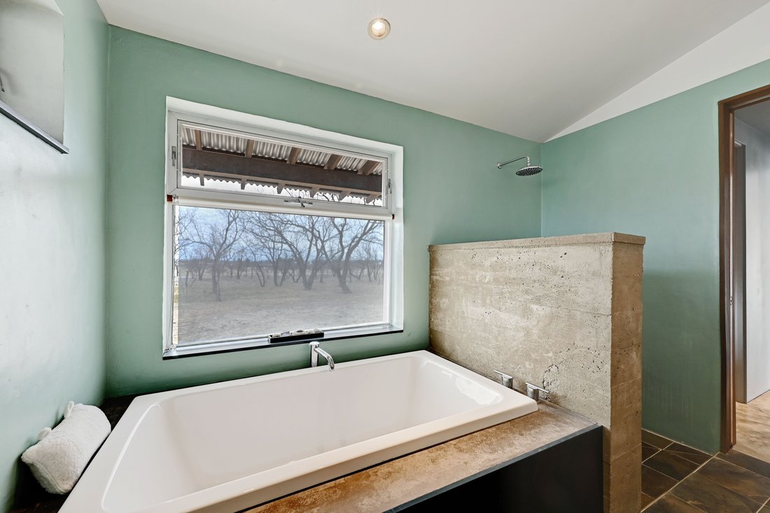 House in Marfa, Texas, United States 4 - 13882388