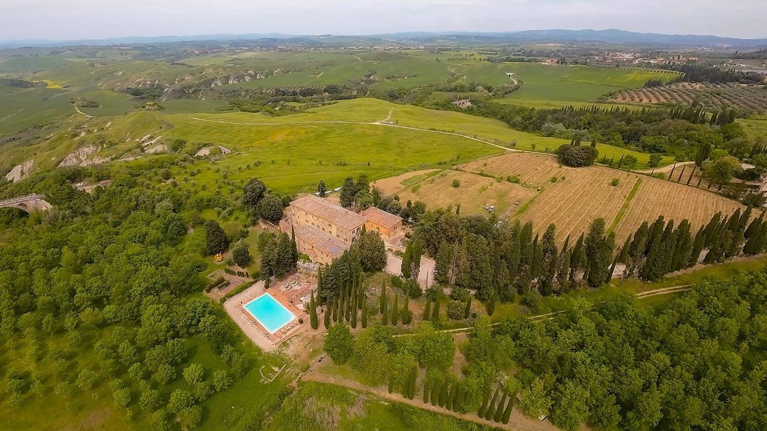 Farm Ranch in Asciano, Tuscany, Italy 2 - 13885399