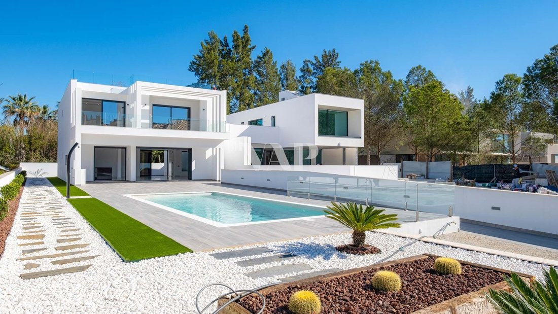 Villa in Vilamoura, Quarteira, Algarve 1 - 12096134