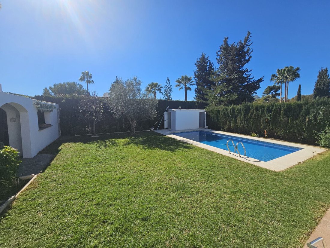 Villa Villa For Rent In Calahonda, Málaga In Calahonda, Andalusia